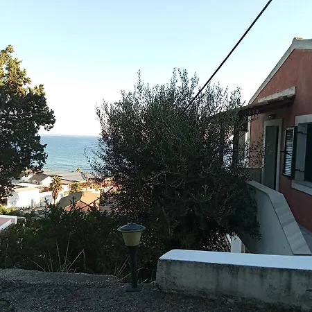 Mara House גליפאדה